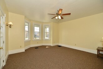 98 Ohio River Blvd in Leetsdale, PA - Building Photo - Building Photo