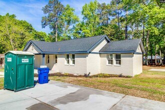 2327 Willow St in Columbia, SC - Building Photo - Building Photo