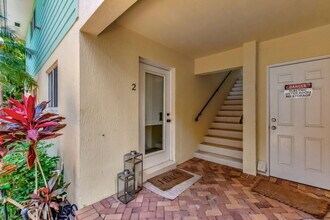 49 SE 7th Ave in Delray Beach, FL - Building Photo - Building Photo
