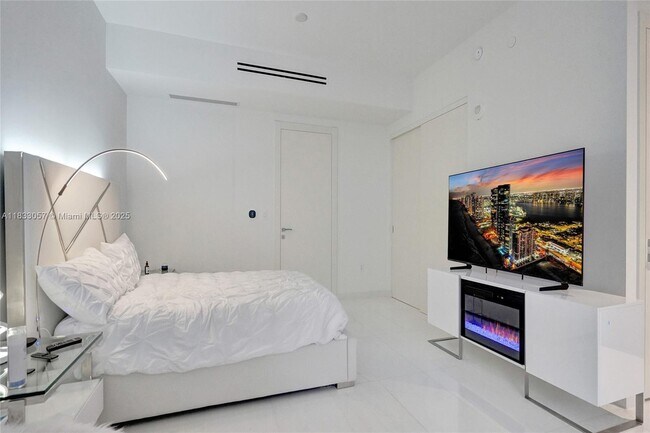 property at 300 Biscayne Blvd Way