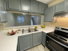 465 Canyon Oaks Dr in Oakland, CA - Building Photo