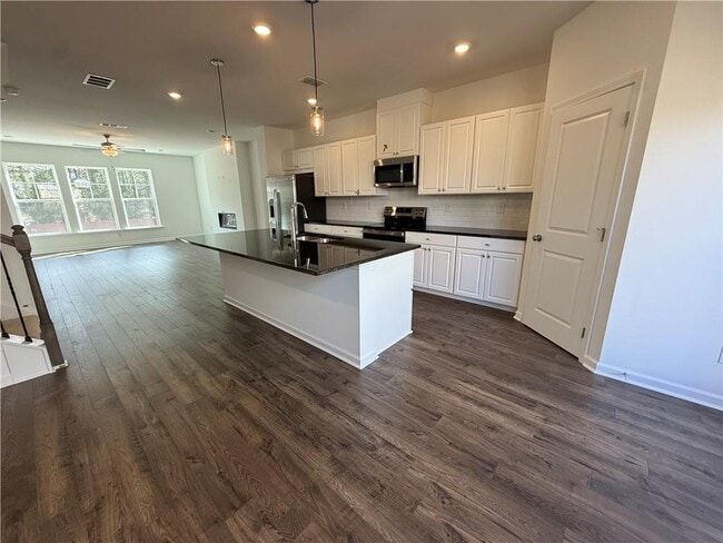 6103 Wayburn St in Tucker, GA - Building Photo - Building Photo