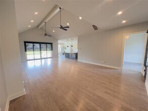 424 Seville Dr in Edmond, OK - Building Photo - Building Photo