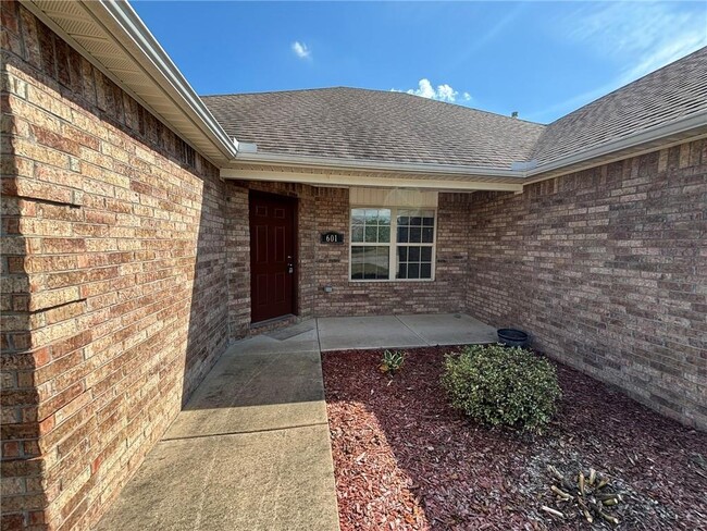 601 Lasso Ln in Centerton, AR - Building Photo - Building Photo