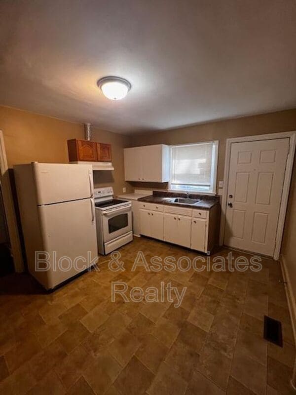 1006 Hackett St in Greensboro, NC - Building Photo - Building Photo