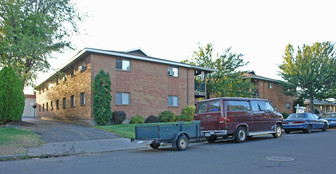 6021-6025 N Mayfair St in Spokane, WA - Building Photo