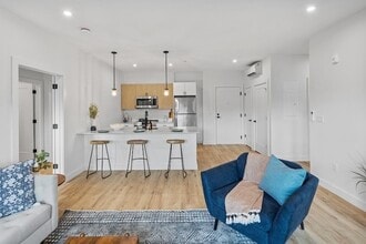 635 Main St, Unit 313 in Wilmington, MA - Foto de edificio - Building Photo