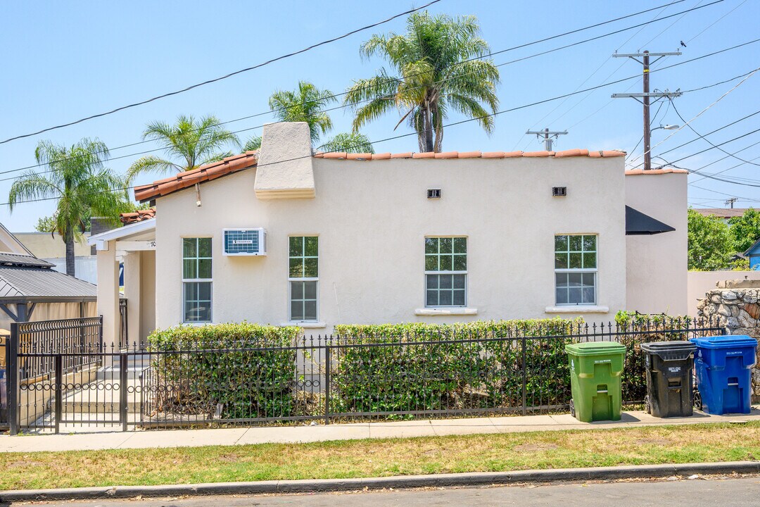 707 Milwaukee Ave in Los Angeles, CA - Building Photo