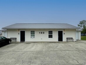 106 Park Haven Dr. in Cave City, KY - Building Photo - Building Photo