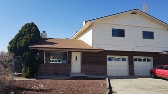 571-573 29 3/8 Rd in Grand Junction, CO - Building Photo