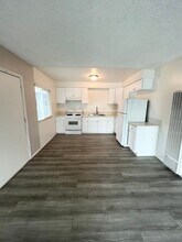 Madison in Torrance, CA - Building Photo - Interior Photo