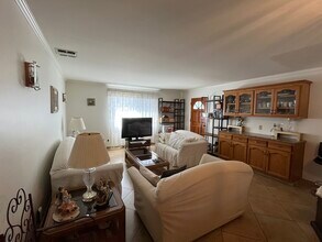 140 N Mission Dr in San Gabriel, CA - Foto de edificio - Building Photo