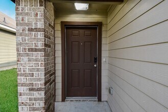 946 Oak Falls Dr in Willis, TX - Building Photo - Building Photo