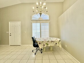 5892 Greenery View Ln in Las Vegas, NV - Building Photo - Building Photo