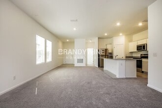 1343 Dalkeith Cv in Sanford, FL - Foto de edificio - Building Photo