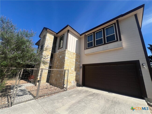 property at 618 Wagon Wheel Dr