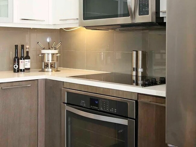 property at 2039 Post Oak Park Dr