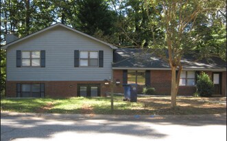 1120 Sweetwater Cir in Athens, GA - Building Photo