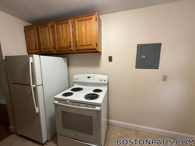 11 Brattle St in Arlington, MA - Building Photo - Building Photo