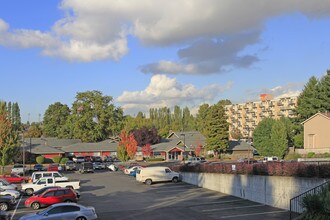 Coronado Springs in Seattle, WA - Building Photo - Building Photo