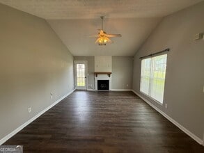 221 Cody Dr in Macon, GA - Building Photo - Building Photo