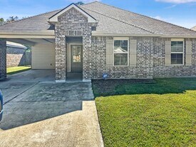 13340 Isabella Blvd in Walker, LA - Building Photo