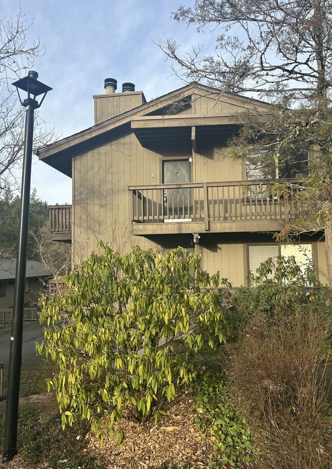 7744 SW Barnes Rd in Portland, OR - Building Photo - Building Photo