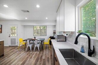 5002 Galen Ct, Unit SI ID1492671P in Austin, TX - Foto de edificio - Building Photo