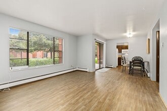 1625 W Elizabeth St in Fort Collins, CO - Foto de edificio - Building Photo