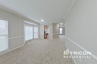 144 Maloney Terrace in Avondale, PA - Building Photo - Building Photo
