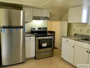 311 N Broadway St, Unit 311 B in Blackfoot, ID - Building Photo - Building Photo