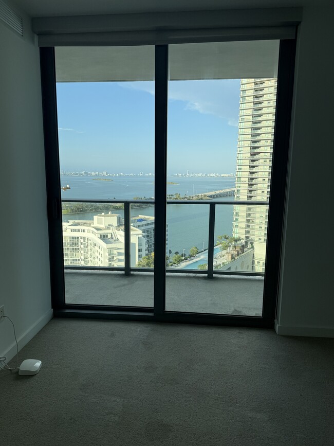 501 NE 31st St, Unit 2004 in Miami, FL - Building Photo - Building Photo