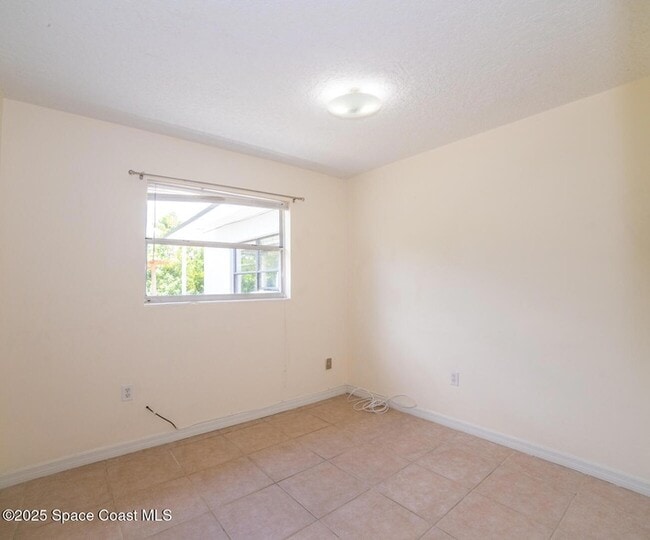 2285 Dolphin Rd in Titusville, FL - Building Photo - Building Photo