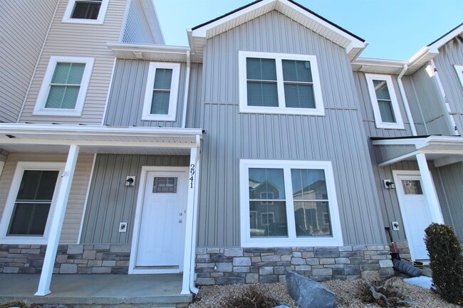 property at 2941 Locust Grv Ct