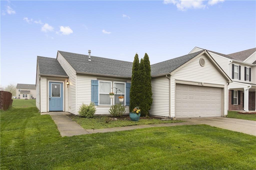 8104 Crackling Ln in Indianapolis, IN - Building Photo