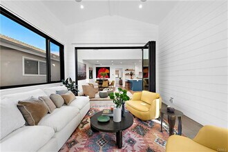 616 1/2 Acacia Ave in Newport Beach, CA - Building Photo - Building Photo