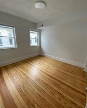 37 Spencer Ave, Unit 2 in Somerville, MA - Building Photo - Building Photo