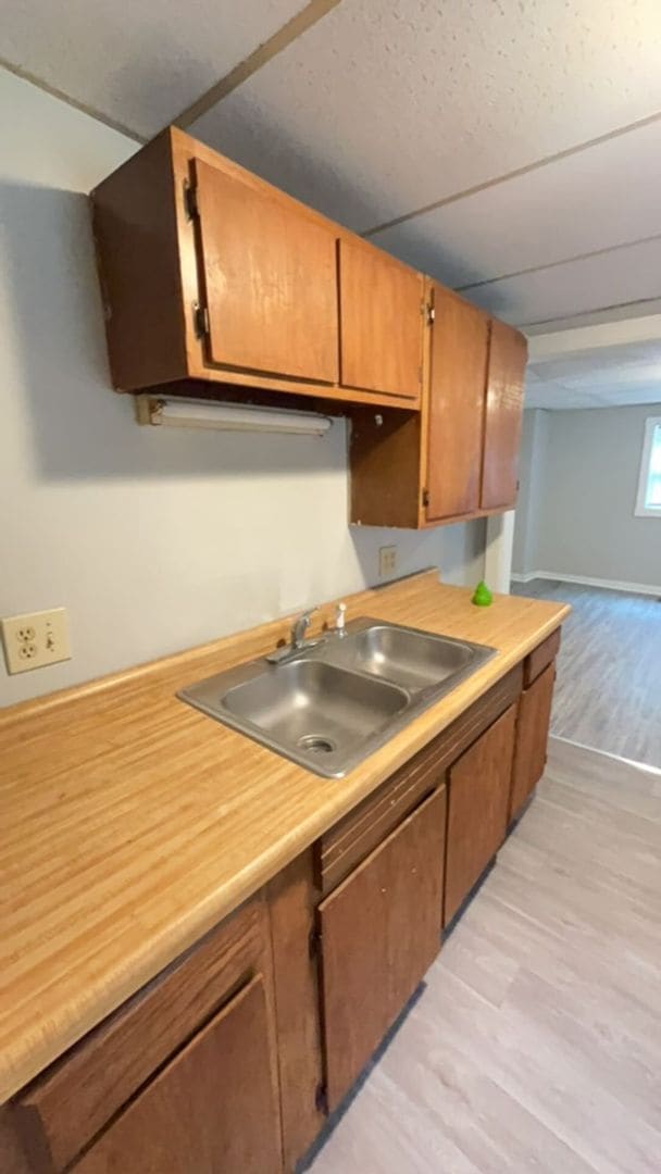 property at 906 W Main St