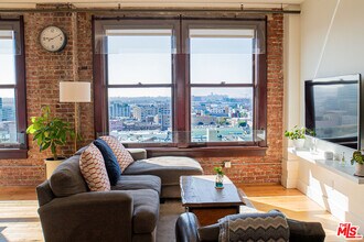 460 S Spring St in Los Angeles, CA - Building Photo - Building Photo