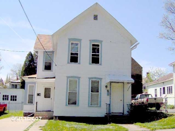 134 S Clinton St in Olean, NY - Building Photo