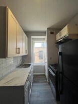 123 Wade St, Unit 5 in Jersey City, NJ - Building Photo