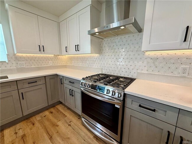 8620 Lubao Ave in Los Angeles, CA - Building Photo - Building Photo