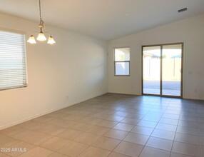 7954 W Medlock Dr in Glendale, AZ - Building Photo - Building Photo