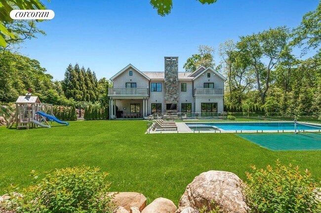 property at 2 Fair Hills Ln