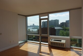 1700 Park Ave, Unit 2C in Weehawken, NJ - Building Photo - Building Photo