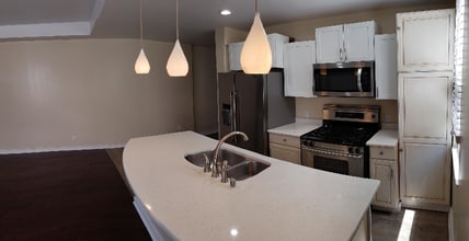 2413 Vine St in Cincinnati, OH - Building Photo - Building Photo