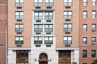 939 Union St in Brooklyn, NY - Building Photo - Building Photo