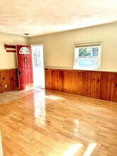 34 Crescent Ln in Malden, MA - Building Photo - Building Photo