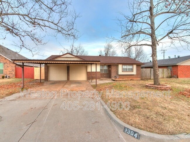 1304 Regency Blvd in Moore, OK - Building Photo - Building Photo
