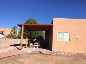 7584 Cricket Hill Dr NE in Albuquerque, NM - Building Photo - Building Photo